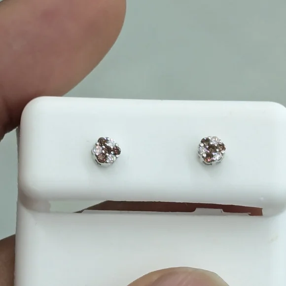 Real Diamond 10kt White Gold Stud Earring
